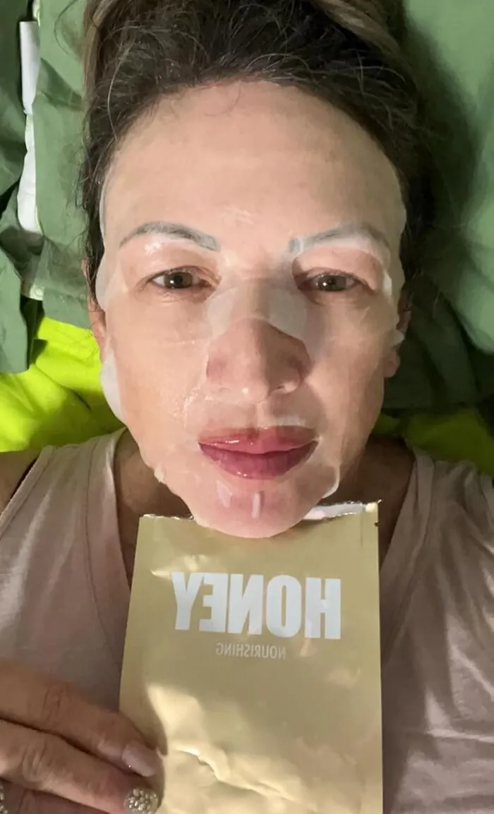  Terrifying Your Roommates Is A Small Price To Pay When The <a Style="Display:inline;" Href="​​https://Www.amazon.com/Lapcos-Hyaluronic-Antioxidants-Hydrate-Favorite/Dp/B07j4x9c51?ie=utf8&th=1&linkcode=ll1&tag=bpwhale-20&linkid=972ffcc3d9e017034f2db7d8585a3f99&language=en_us&ref_=as_li_ss_tl" Target="_blank">   <span Style="Font: Inherit; Color: #d74b1f;"> Lapcos Honey Sheet Mask </Span> Makes You Look Like You Get Eight Hours Of Sleep Instead Of Scrolling TikTok Until Dawn
