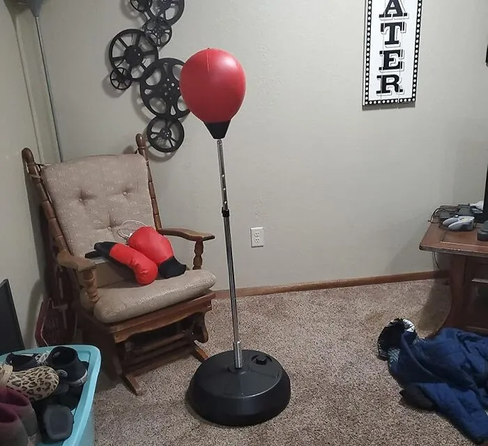 Visualizing Your Annoying Coworker Is Totally Optional But Highly Effective When You Take A Swing At The <a Style="Display:inline;" Href="https://Www.amazon.com/Tech-Tools-Boxing-Punching-Adjustable/Dp/B07jjp4xtl?ie=utf8&th=1&linkcode=ll1&tag=bpmole-20&linkid=91df4ed5aa730bd0d1e5d8e98c25e25f&language=en_us&ref_=as_li_ss_tl" Target="_blank"> <span Style="Font: Inherit; Color: #d74b1f;"> Punching Bag On A Stand </Span> That Bounces Back Without Requiring A Single Hole In Your Rental Walls