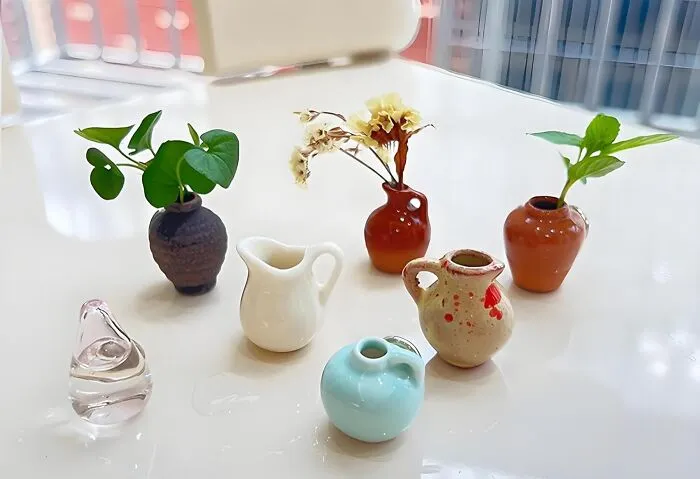 <span Style="Font: Inherit; Color: #d74b1f;"> Mini Vase Magnets</Span> Set The Stage For A Tiny Propegation Station On Their Fridge