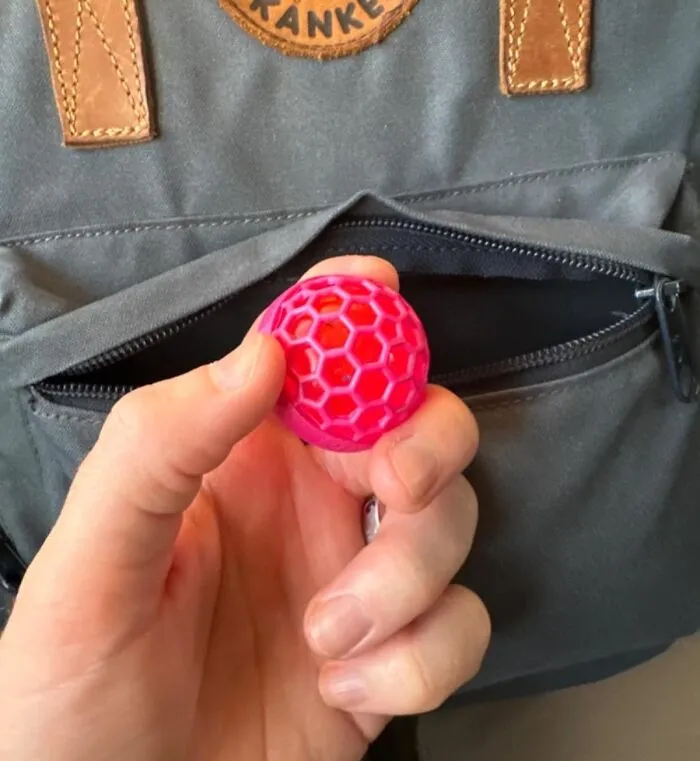 <span Style="Font: Inherit; Color: #d74b1f;"> The Clean Ball </Span> Says "I Don't Really Know You As A Person, But I'm Sure You Will Appreciate A Cleaner Handbag"