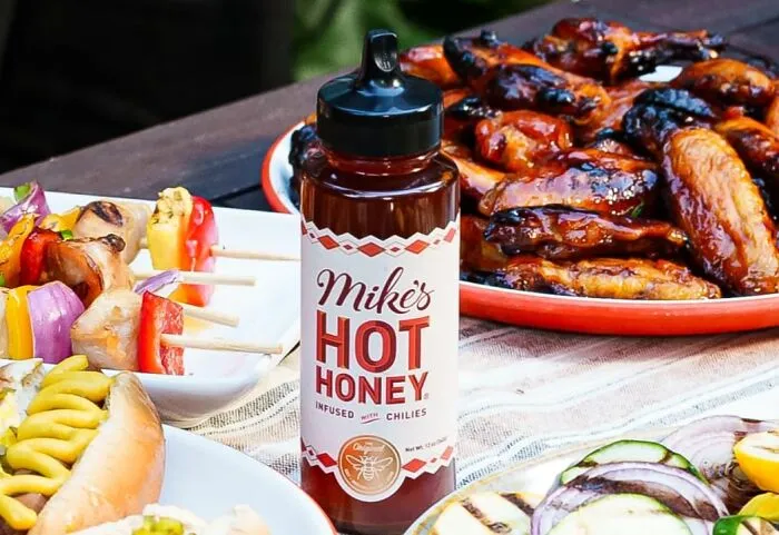  <a Style="Display:inline;" Href="Https://Www.amazon.com/Mikes-Hot-Honey-Original-Paleo-Friendly-Honey/Dp/B08b115651?pd_rd_w=nbctd&content-ID=amzn1.sym.eace59a5-Be9d-4ed6-A32a-345f0163705d&pf_rd_p=eace59a5-Be9d-4ed6-A32a-345f0163705d&pf_rd_r=px0xz2r93h51d3bezzww&pd_rd_wg=uccau&pd_rd_r=a4d88148-4fed-497d-9c23-481c0bb6f979&pd_rd_i=b08b115651&th=1&linkcode=ll1&tag=bpibis-20&linkid=86636481c70a95ff82bfd9509718ab0d&language=en_us&ref_=as_li_ss_tl" Target="_blank">  <span Style="Font: Inherit; Color: #d74b1f;"> Mike's Hot Honey </Span> Manages To Be Sweet And Spicy Without Any Of The Toxic Drama Usually Associated With That Combination