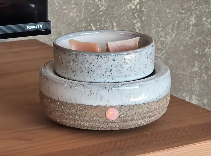 A <a Style="Display:inline;" Href="Https://Www.amazon.com/Copinpin-Ceramic-Melting-Electric-Scented/Dp/B0dnw9hvtf?ie=utf8&th=1&linkcode=ll1&tag=bpscorpion-20&linkid=f21be549676bdc7be19214ee520fdefa&language=en_us&ref_=as_li_ss_tl" Target="_blank"> <span Style="Font: Inherit; Color: #d74b1f;"> Wax Melt Warmer </Span> Gives All Of The Goof Scents Without Any Of The Fire Hazard