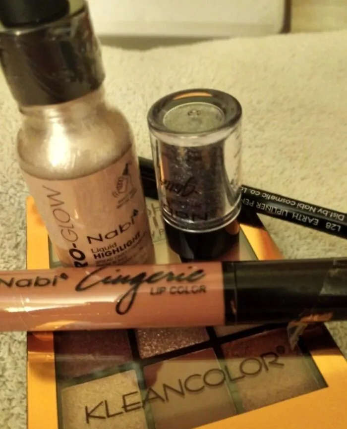 Playing Russian Roulette With Your Skincare Routine Is Significantly Safer When The Ammunition Is Just A Bold Shade Of Lipstick From The <a Style="Display:inline;" Href="https://Www.amazon.com/Cosmetic-Products-Eyeshadow-Eyeliners-Highlighters/Dp/B07kk5l6zw?ie=utf8&linkcode=ll1&tag=bpsheep-20&linkid=3667da2e978466f68875199a73aba378&language=en_us&ref_=as_li_ss_tl" Target="_blank"> <span Style="Font: Inherit; Color: #d74b1f;"> 5-Piece Beauty Bundle Mystery Box </Span> Instead Of An Actual Weapon