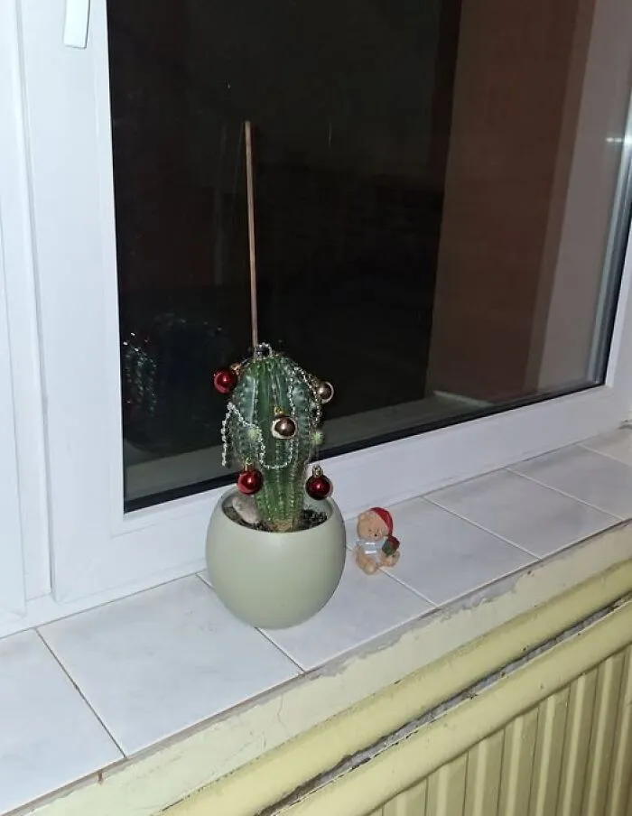 “True Slavic Minimalism”: 50 Pics Showcasing The Best And Worst Soviet Apartment Building Decor