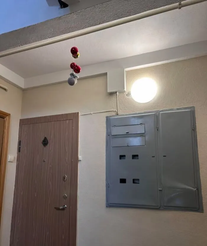 “True Slavic Minimalism”: 50 Pics Showcasing The Best And Worst Soviet Apartment Building Decor