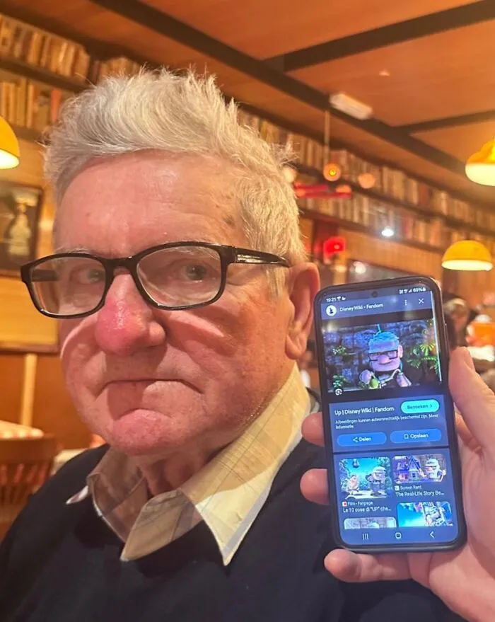 Mi suegro se parece al abuelo de UP