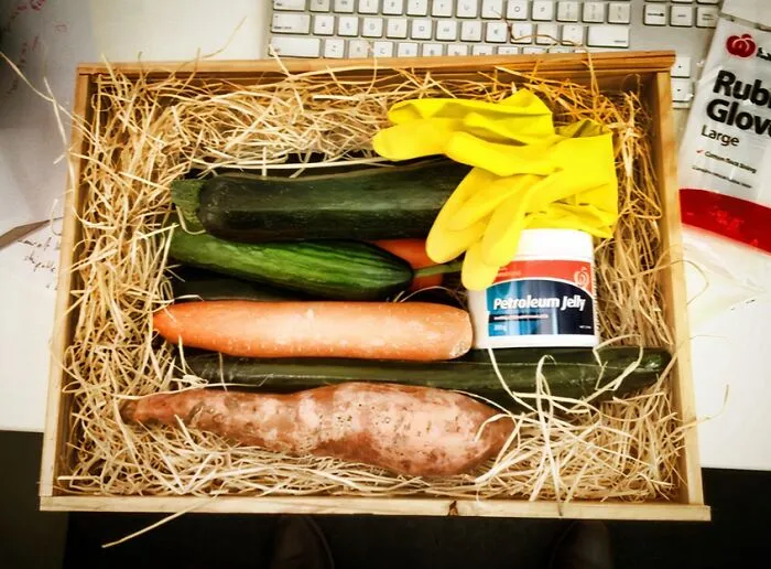 Mi amigo invisible es imbécil