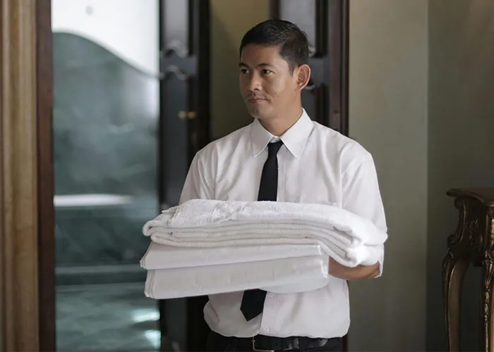 50 People Who Work In Luxury Industries Spill The Biggest Rip-Offs They Sell Their Rich Clients