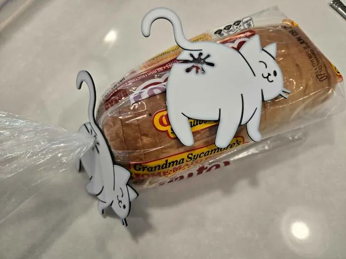  Your Sourdough Deserves A Better Guardian Than A Flimsy Twist Tie So Upgrade To The <a Style="Display:inline;" Href="Https://Www.amazon.com/Gp/Product/B0fbhp7kh6?th=1&linkcode=ll1&tag=bpwhale-20&linkid=fccb319bc4e4e27531d5a74a56e1663a&language=en_us&ref_=as_li_ss_tl" Target="_blank">   <span Style="Font: Inherit; Color: #d74b1f;"> Naughty Cat Bread Bag Clip </Span> To Keep The Mold At Bay With Some Feline Sass
