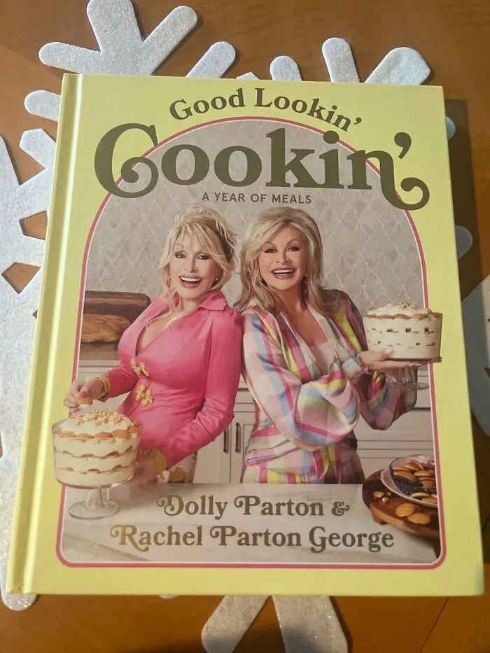  Cooking Your Way Through <a Style="Display:inline;" Href="Https://Www.amazon.com/Good-Lookin-Cookin-Lifetime-Cookbook/Dp/1984863169?ie=utf8&linkcode=ll1&tag=bpibis-20&linkid=74570135d13bfa0b8d69901a074982d2&language=en_us&ref_=as_li_ss_tl" Target="_blank">  <span Style="Font: Inherit; Color: #d74b1f;"> The Dolly Parton Cookbook "Good Lookin' Cookin'" </Span> Is The Closest Most Of Us Will Ever Get To Being Adopted By The Queen Of Country