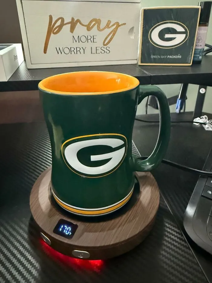 Microwaving The Same Cup Of Tea Until It Tastes Like Radioactive Sludge Will Stop Being Their Morning Ritual Once The <a Style="Display:inline;" Href="​​https://Www.amazon.com/Warmer-Coffee-Settings-Ambient-Light/Dp/B0djv982wy?ie=utf8&th=1&linkcode=ll1&tag=bpraccoon-20&linkid=d02055fa8dbada356f23531a77ac3afb&language=en_us&ref_=as_li_ss_tl" Target="_blank">   <span Style="Font: Inherit; Color: #d74b1f;"> Mug Warmer </Span> Sets Up Shop On Their Desk