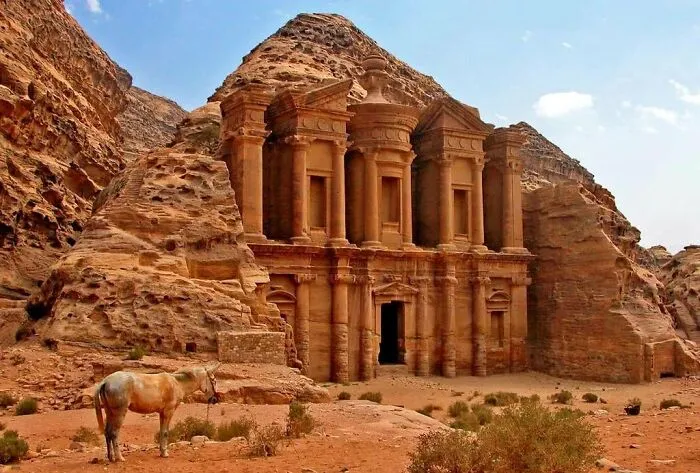 58 Places From Around The World That Look AI Generated But Are Actually Real