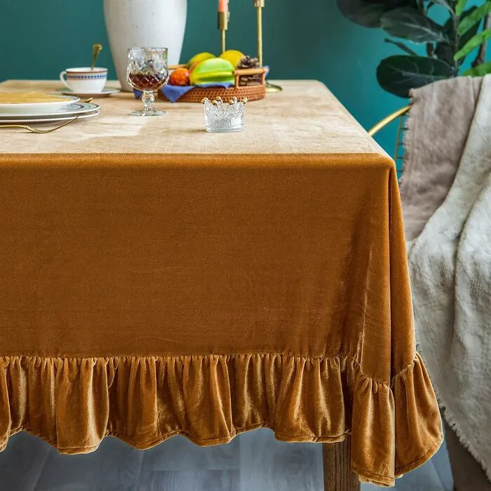 A <a Style="Display:inline;" Href="​​https://Www.amazon.com/Glory-Season-Tablecloth-Tablecloths-Decoration/Dp/B0c7zzjn7b?crid=cihvtdc81lxx&dib=eyj2ijoimsj9.19xue-Uoqvykqecirnrfwcexna5wemjwykwhtshrgkkzykkshlbren8zt6ygcecnejcer9gv08_9zztjnlnpbswdsb9pt1zahimwfxvz3wmqthzqiabqbewrzl7bawrvqta81iae_muo0kcuktjxarctheny_4cyzagveiqsmuycenyviaqfccmkwix8wcdwyzuxkscehseoe86sivkvav5hp6wkl4ztwcisdn2vbu11xau9bjimrr-Ev2kcraoxam2ifdgy89_2s4kuqogth4iigbwhcsiyocr5msipkbs.e--Ztm4swvss-Zdmc3cgojwo_3xwfvuz3cy09j-F6g8&dib_tag=se&keywords=christmas%2bhosting%2bessentials&qid=1765528936&sprefix=christmas%2bhosting%2caps%2c214&sr=8-57-Spons&xpid=o4tbc1kaypyou&sp_csd=d2lkz2v0tmftzt1zcf9tdgy&th=1&linkcode=ll1&tag=bpwolf-20&linkid=5bb50efef3d86c893d2f4a81c1a63b6f&language=en_us&ref_=as_li_ss_tl" Target="_blank">   <span Style="Font: Inherit; Color: #d74b1f;"> Velvet Tablecloth </Span> Is Soft, Rich And Ready To Make Your Holiday Table Look Absolutely Stunning