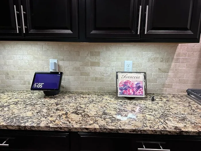 A Strip Of <a Style="Display:inline;" Href="Https://Www.amazon.com/Rechargeable-Operated-Magnetic-Dimmable-Wireless/Dp/B0c9csvsny?ie=utf8&th=1&linkcode=ll1&tag=bpraccoon-20&linkid=2cfa357b395310ad697c12d128c77034&language=en_us&ref_=as_li_ss_tl" Target="_blank">   <span Style="Font: Inherit; Color: #d74b1f;"> Under Cabinet Lighting </Span> Will Make Your Kitchen Feel Less Like A Sad, Shadowy Cave And More Like The Set Of A Fancy Cooking Show Where You're The Star