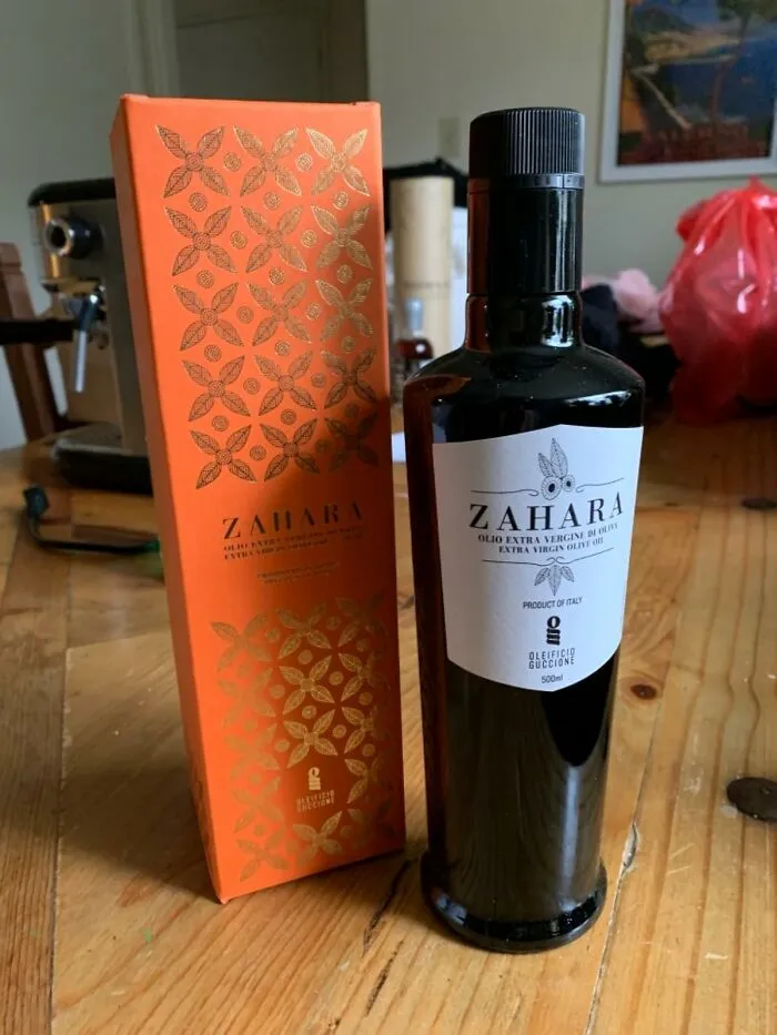 A Bottle Of <a Style="Display:inline;" Href="Https://Www.amazon.com/Sicilian-Premium-Multiple-Oleificio-Guccione/Dp/B08w7m9hr1?ie=utf8&th=1&linkcode=ll1&tag=bprabbit-20&linkid=edc31a7364178376820c3d5a23a2324f&language=en_us&ref_=as_li_ss_tl" Target="_blank">   <span Style="Font: Inherit; Color: #d74b1f;"> Zahara Extra Virgin Olive Oil From Italy </Span> Will Make Their Regular, Grocery-Store Olive Oil Taste Like Greasy Water In Comparison