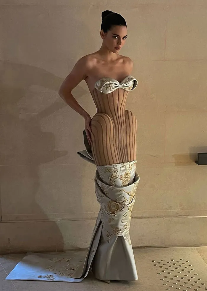 Kendall Jenner At Paris Fashion Week