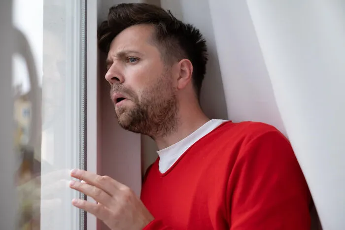 From Crazy To Hilarious, Here Are 27 Things Folks Accidentally Spotted In Other People's Windows