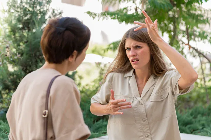 60 Men Get Brutally Honest About Things Women Do To Seem Attractive That Men Can’t Stand