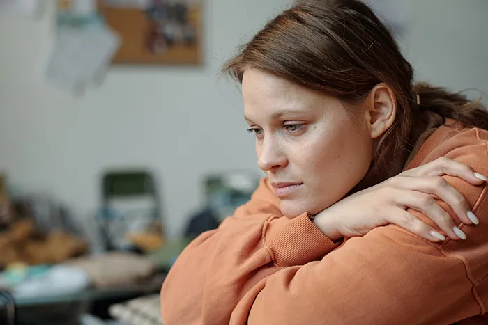 Woman Records Fiancé’s Plan To Backstab Her Days After Giving Birth, Exposes Him