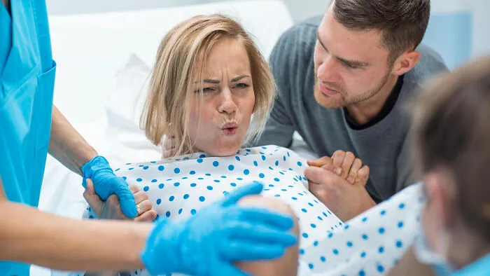 “Decided To Fall Asleep”: People Reveal Why These 30 Dads Missed The Birth Of Their Kids
