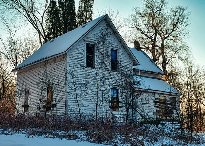 46 Creepy And Unsettling Things People Witnessed In Remote Locations