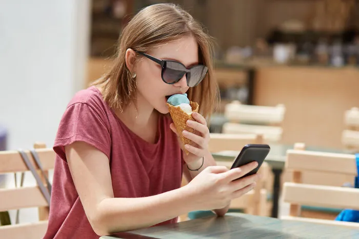 33 People Share What Embarrassing Stuff They Witnessed Someone Do Without Them Knowing