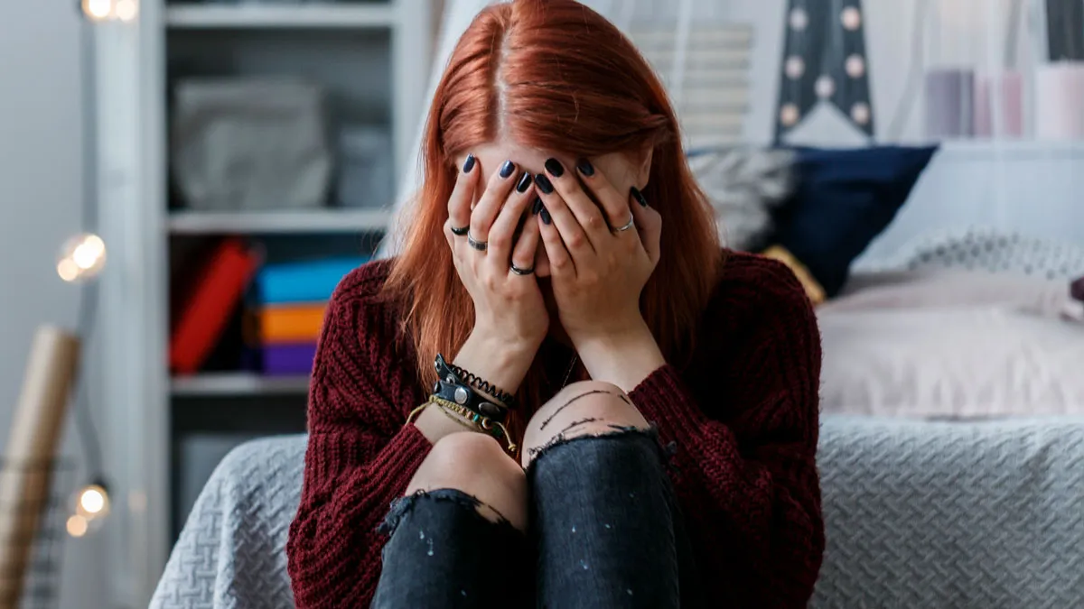 Teen Realizes Stepmom Mistreated Her For Years After Seeing How Mom’s Boyfriend Treats Her