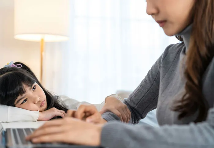 40 Moms Reveal The Everyday “Dad Privileges” That Drive Them Up The Wall