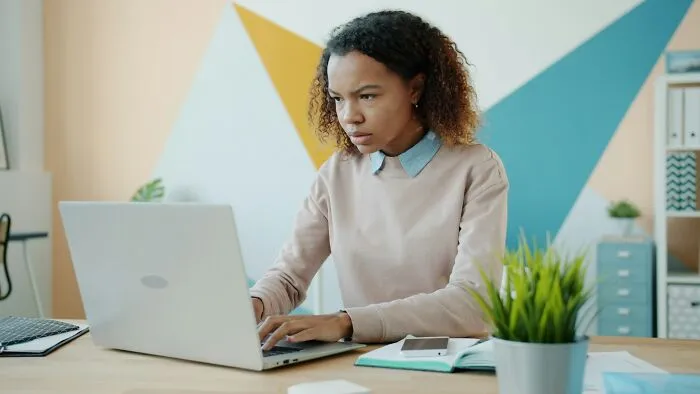 43 Work Experiences That Made People Lose All Will To Be Polite