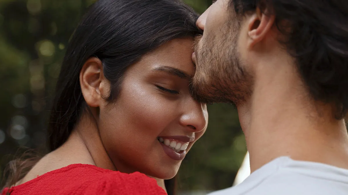 In-Laws Make Bride Sign Prenup To ‘Protect Son,’ Life Plays Uno Reverse As She's The Rich One