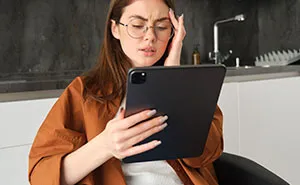 Guy Tells Friend He's Worried About Wedding Photos Because Of Fiancée's Looks, Regrets It Dearly