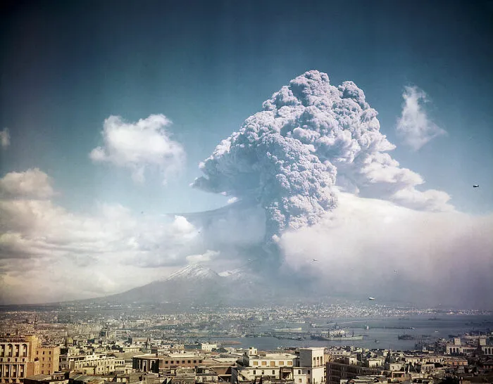 #28 Mount Vesuvius, Italy