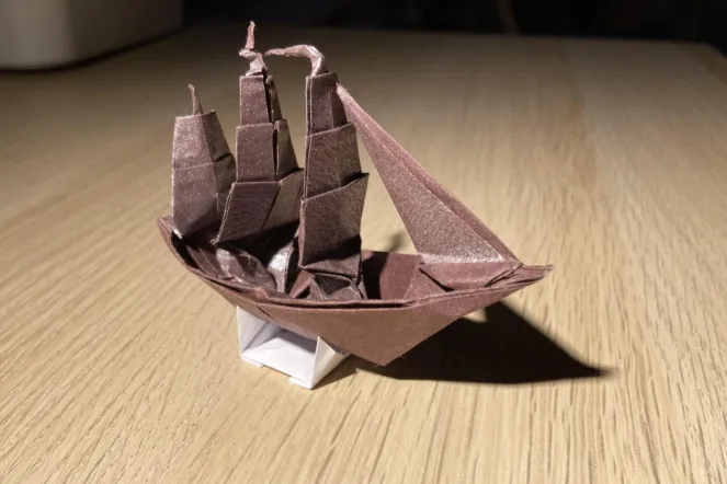I Started Teaching Free Craft Classes To My Elderly Neighbors During Lockdown. Here's What Happened Next.