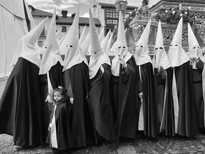 The Marvels Of Daily Life Captured In 45 New Stunning Photos By Mary Crnkovic Pilas