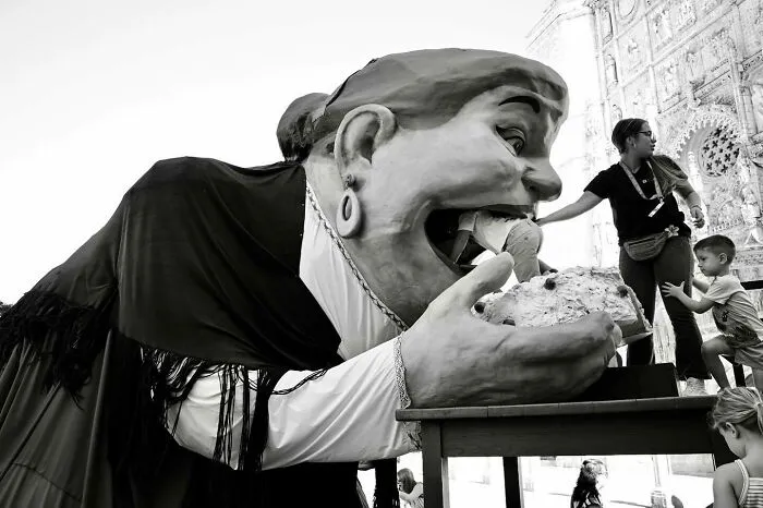 The Marvels Of Daily Life Captured In 45 New Stunning Photos By Mary Crnkovic Pilas