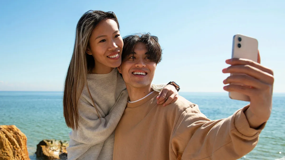 “Girl Run”: GF Finds Out BF’s Been Editing Photos Of Her To Please His Mom, Demands He Reveal Truth