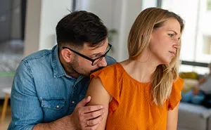 Thanksgiving Turns Awkward After Couple’s Parents Finally Meet: “He's Been Lying To Me For 2.5 Years”