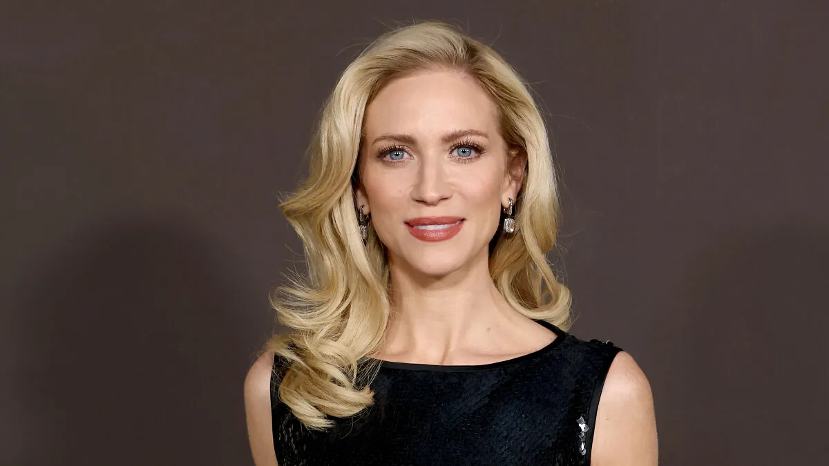 Britanny Snow Has Blunt Response To Plastic Surgery Rumors, But Netizens Say "Noses Don't Lie"