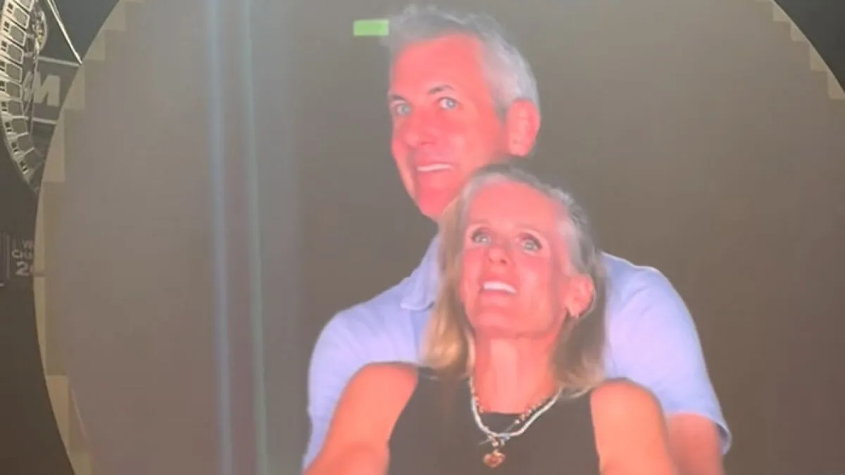 La ejecutiva de recursos humanos Kristen Cabot, que apareció en la Kiss Cam de Coldplay con un CEO, finalmente rompe el silencio