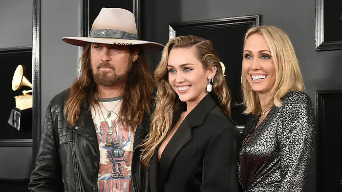 Woman Claiming To Be Miley Cyrus’ Real Birth Mother Reveals How Old She Was When She Got Pregnant