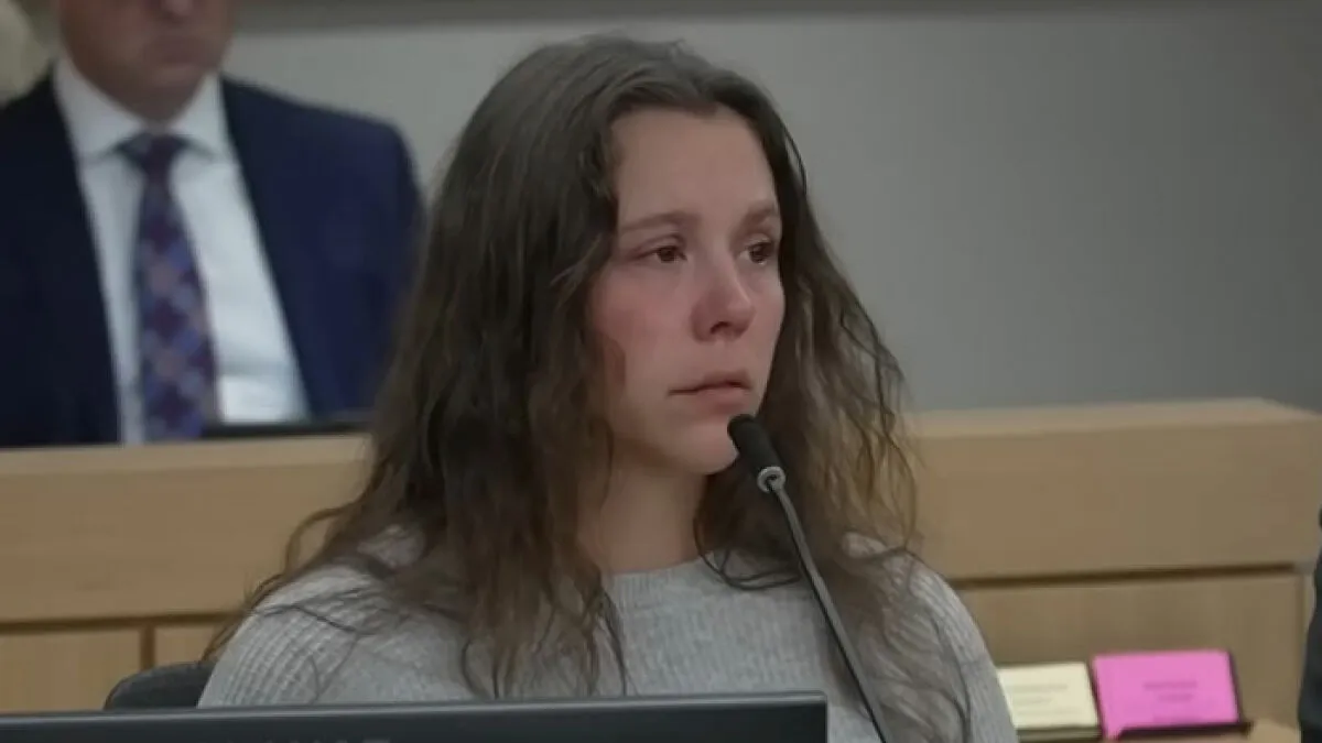 "Very Disturbing": Engaged Teacher Who Sent 35K Texts To Student Sobs As She Learns Her Fate