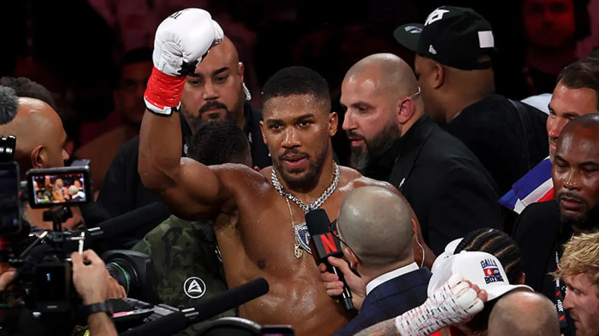 Anthony Joshua Involved In Fatal Car Crash Days After Brutally Knocking Out Jake Paul
