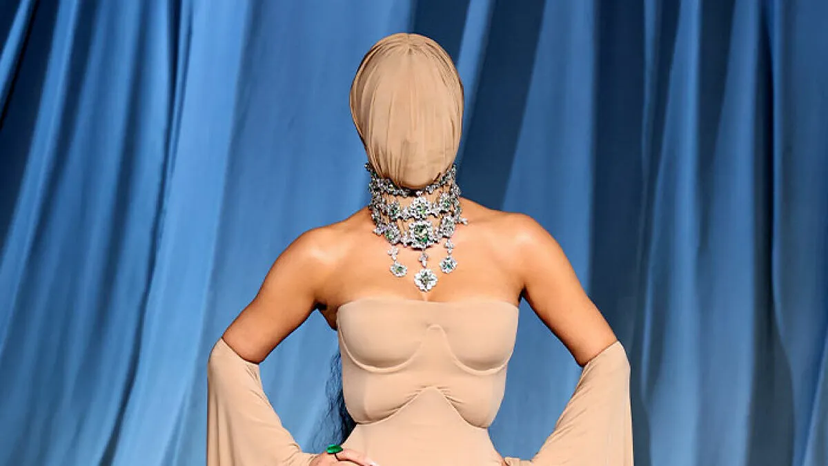 "This Is Just Desperate": 30 Biggest Celebrity Fashion Disasters Of 2025