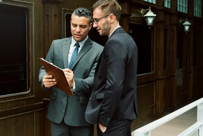 “What’s The Most Unexpected Way Someone You Know Became Wealthy?” (65 Answers)