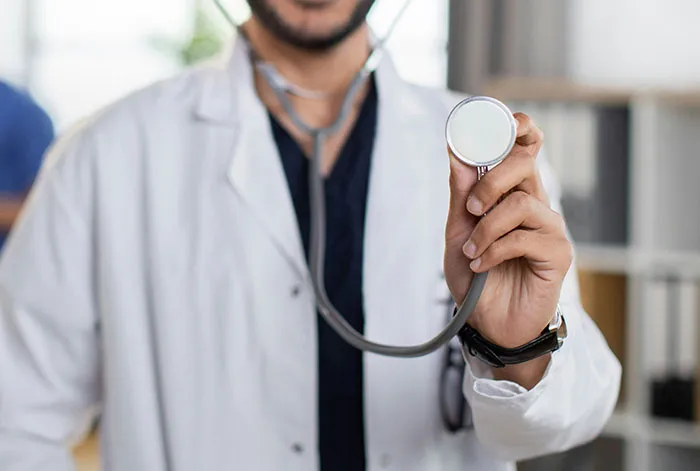 35 “Is Anyone Here A Doctor?” Stories That Went From Zero To Chaos Fast