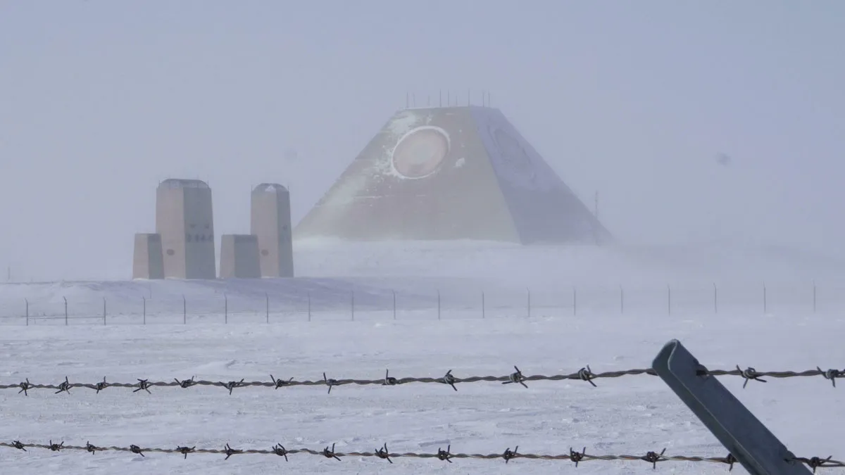 62 "Evil" Buildings That Might Be Straight Out Of Horror Movies (New Pics)