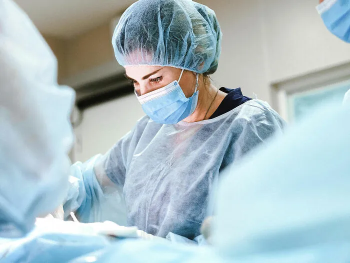 46 Times Medical Staff Had To Step Out Because Patients Coming Off Anesthesia Were Too Funny