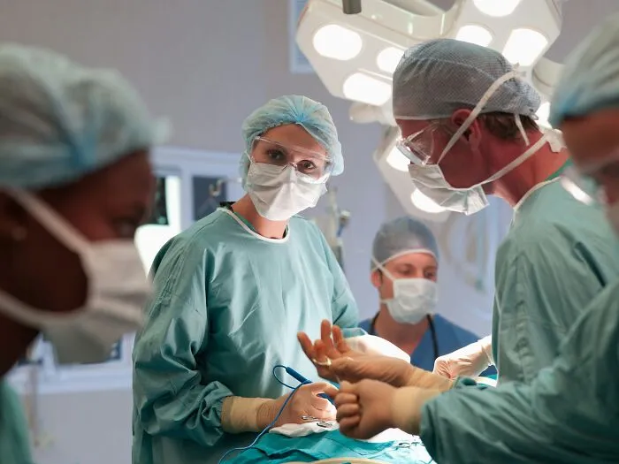 46 Times Medical Staff Had To Step Out Because Patients Coming Off Anesthesia Were Too Funny