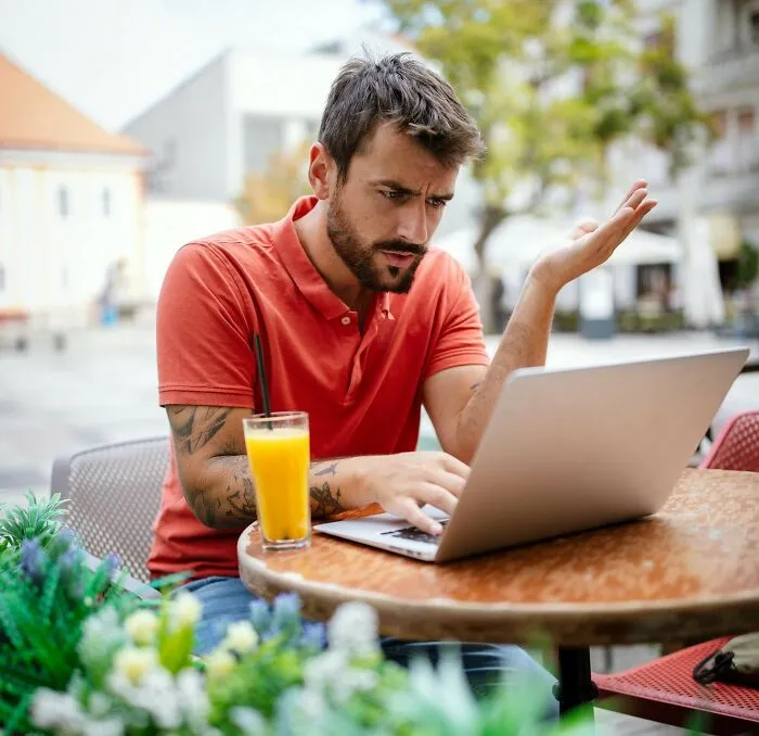 50 Digital Nomads Uncover The Not-So-Glamorous Side Of Their Lifestyle