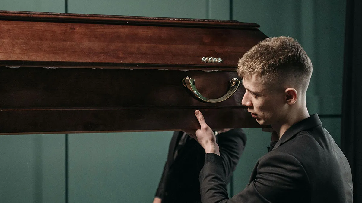 50 People Who Work In Luxury Industries Spill The Biggest Rip-Offs They Sell Their Rich Clients